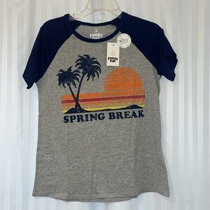 NWT “Spring Break” Graphic T-shirt in Grey w/Navy Short Sleeves